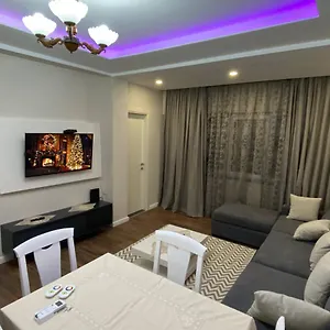  Apartamento Komatas Modern In Bllok Area